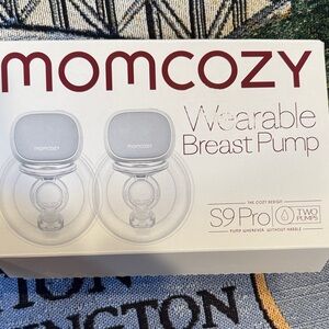 momcozy Wearable Breast Pump - Gray/Clear